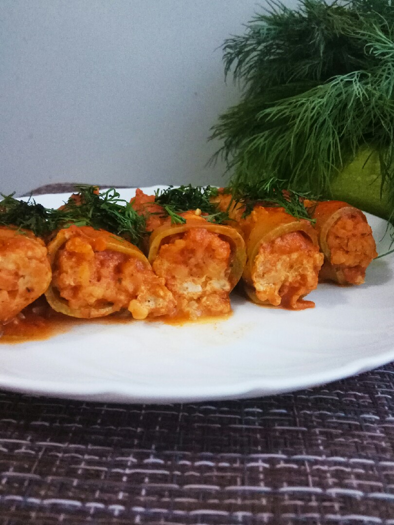 Голубцы в томатном соусе, запеченые в духовке, пошаговый рецепт с фото на ккал