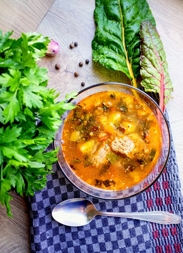 Ботвинник 🥬 Суп с мангольдом