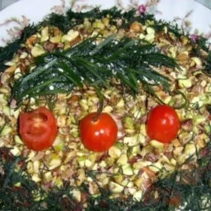 Новогодний салат с фисташками