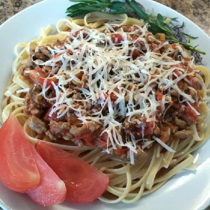 Спагетти с соусом Болоньезе