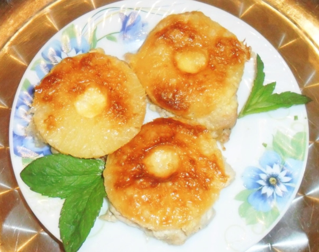 "Курица с ананасами под сырной шляпкой"😋🍴🍍