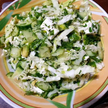 Салат зелёный овощной с брынзой 💚