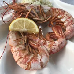 Креветки с лимоном