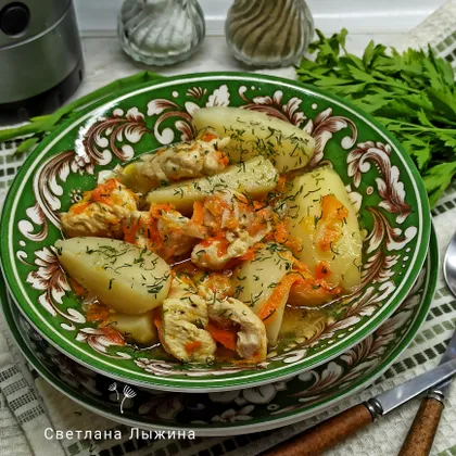 Тушёные куриные грудки с картошкой в мультиварке 