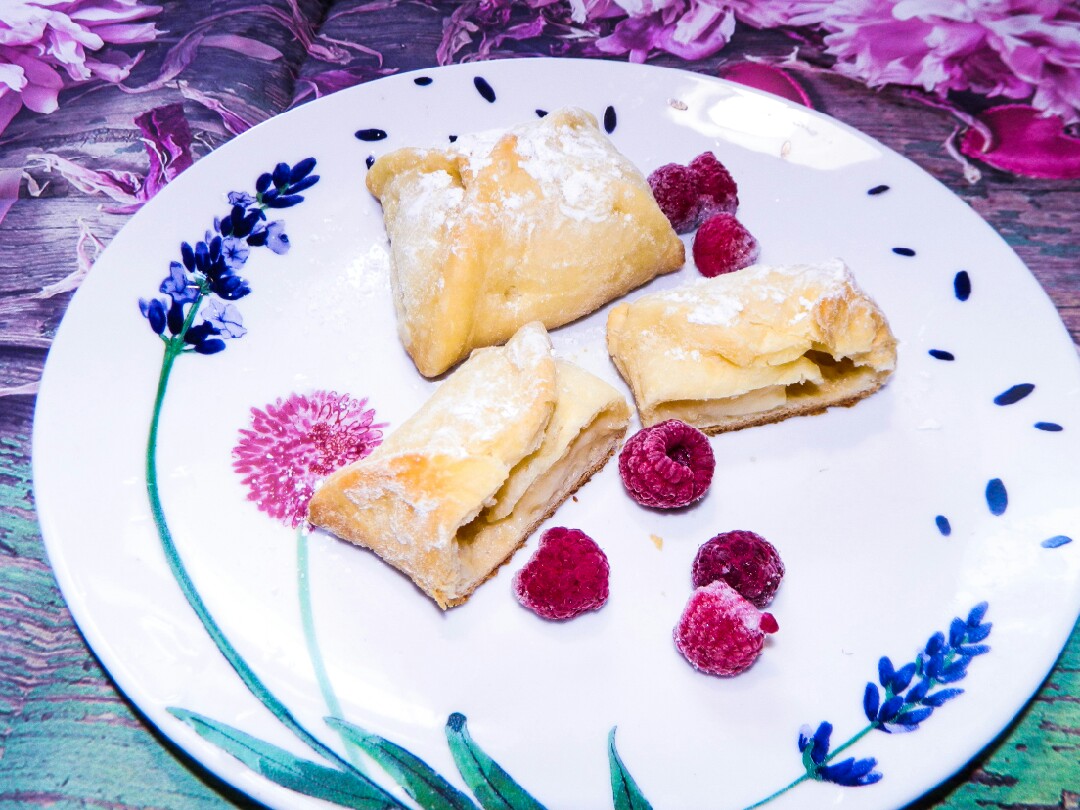 Слойки с кремом