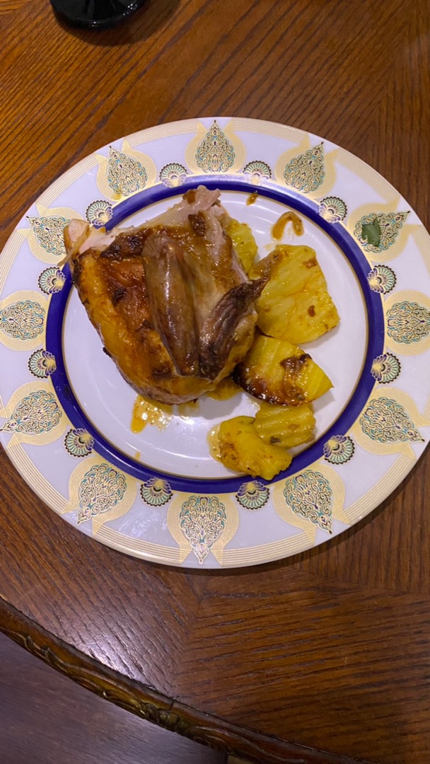 Сочная курица с картофелем в духовке