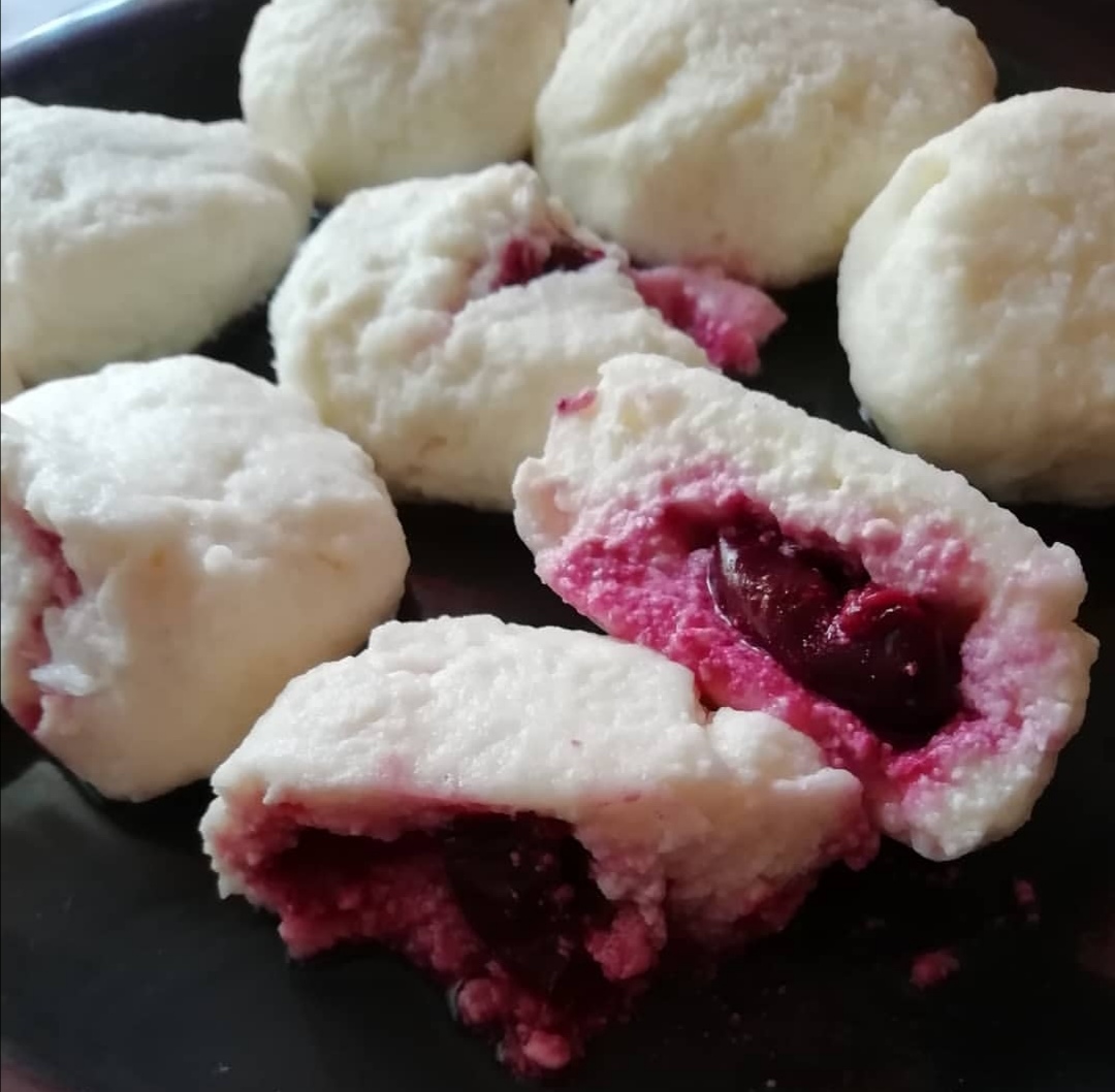 Вареники с вишней