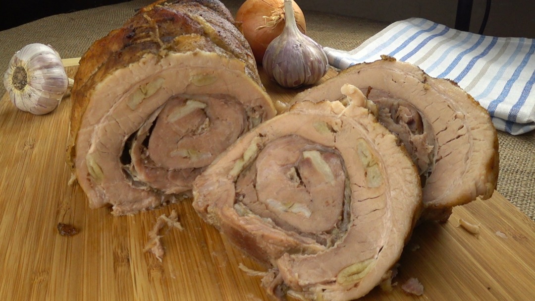 Рулет из свиной пашины в белом вине | Roll from a pork peritoneum in white wine