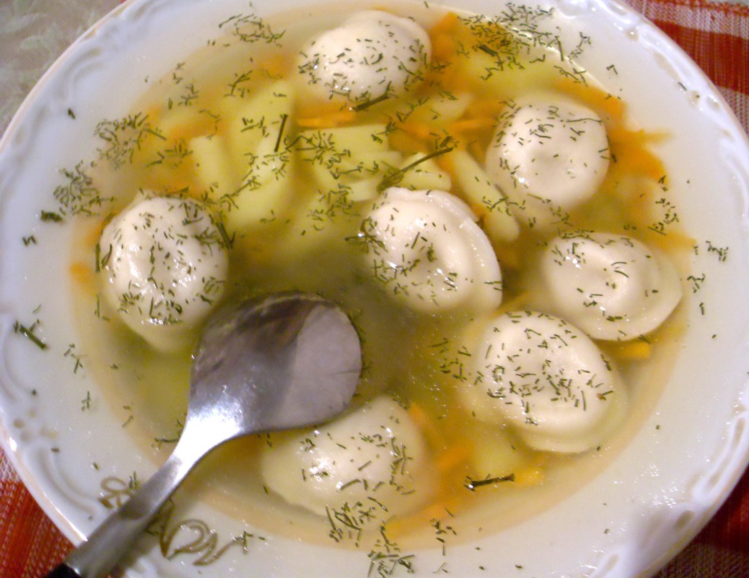 Приготовить вкусный сырный суп. Рецепт супа из пельменей с грибами за 15 минут. Фото еды