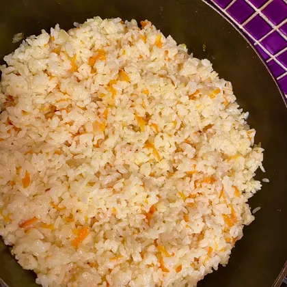 Рис...очень вкусный на гарнир 🥰