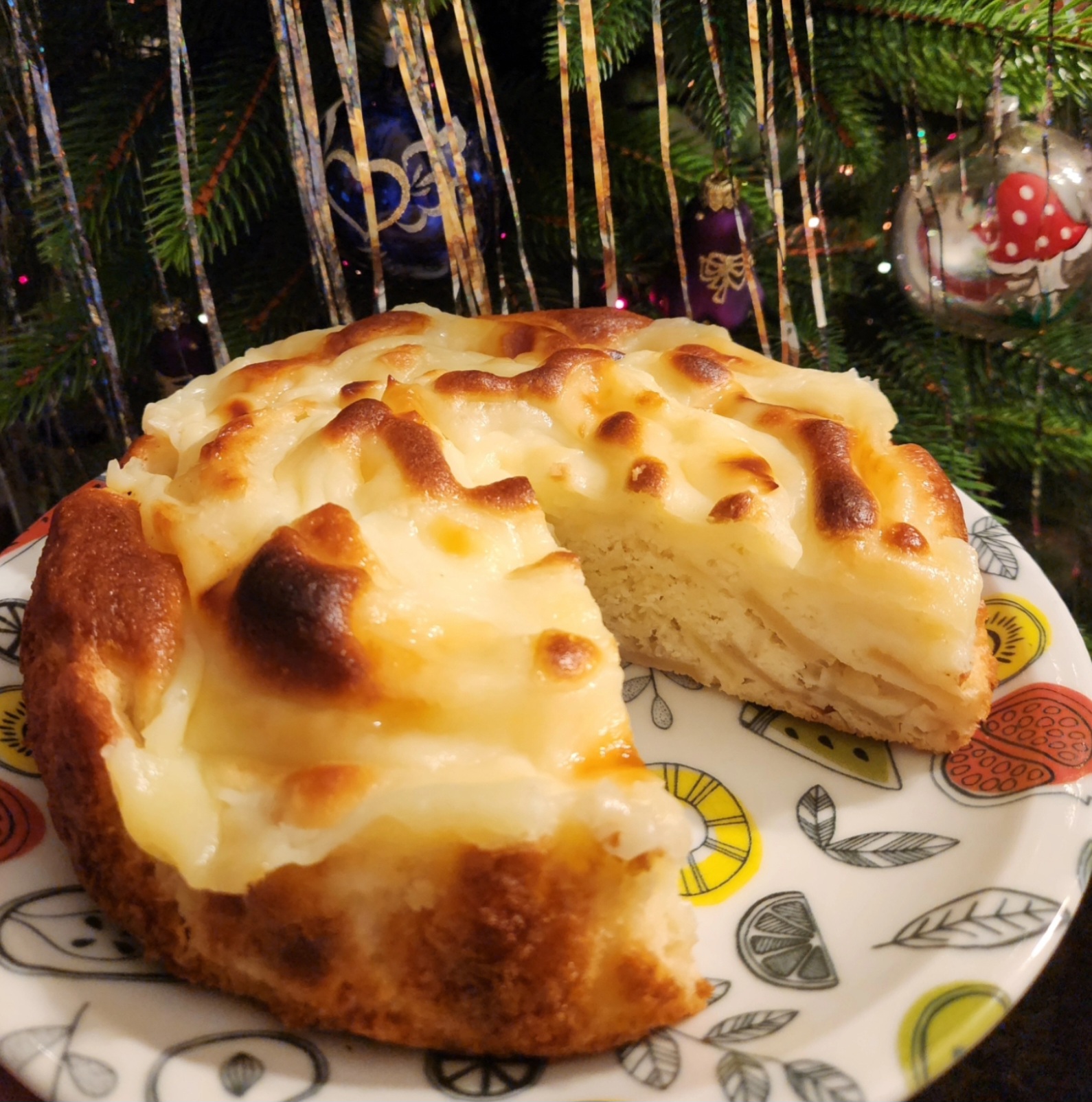 Яблочный пирог с заварным кремом