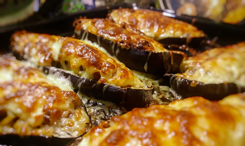Каноэ из баклажанов