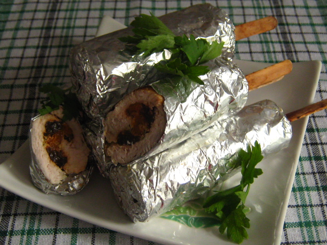 «Эскимо» из куриного филе с курагой и черносливом