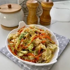 Салат с пекинской капустой и морковью 