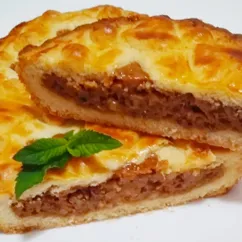 Пирог с вареной сгущенкой и грецкими орехами⭐