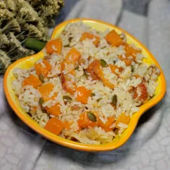 Каша рисовая молочная с тыквой и сухофруктами в духовке