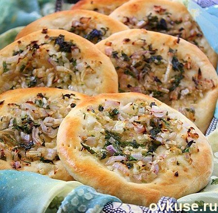 Луковые лепешки