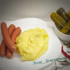 Воздушное картофельное пюре с сосисками🍽️