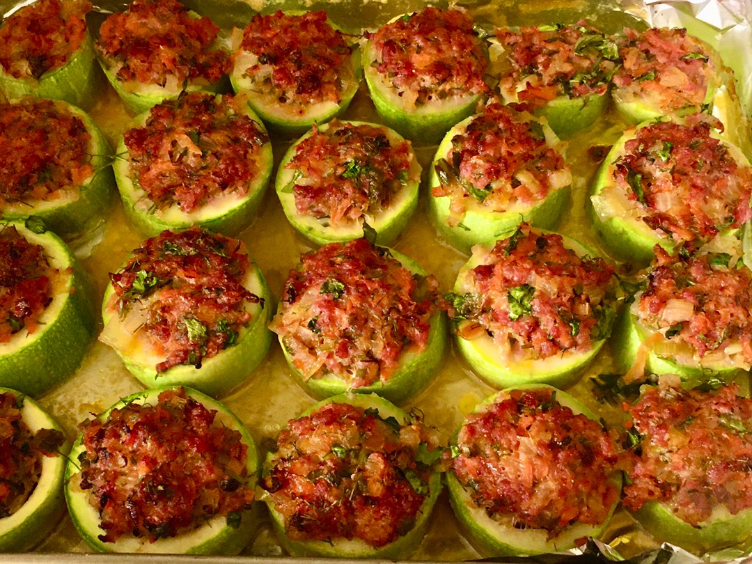 Кабачковые пеньки с фаршем