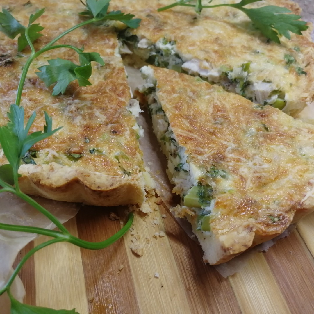 Киш Лорен с курицей и спаржей