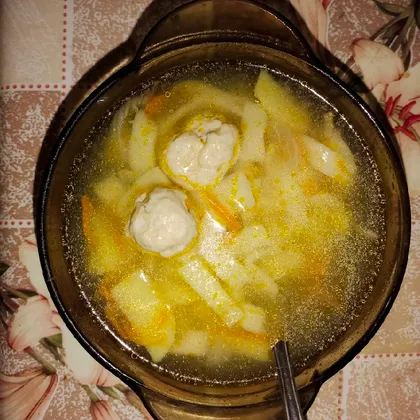 Суп с куриными фрикадельками в мультиварке (подойдёт для ПП)