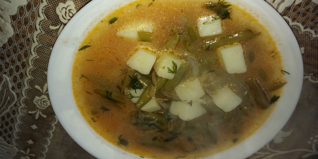 Суп со стручковой фасолью и болгарским перцем