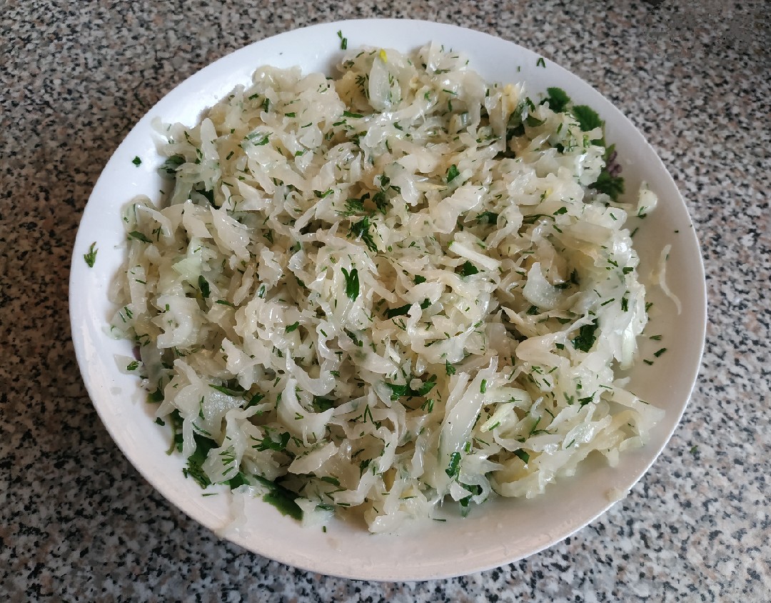 Салат из солёной капусты