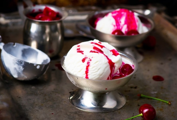 Вишнёвый соус к мороженому