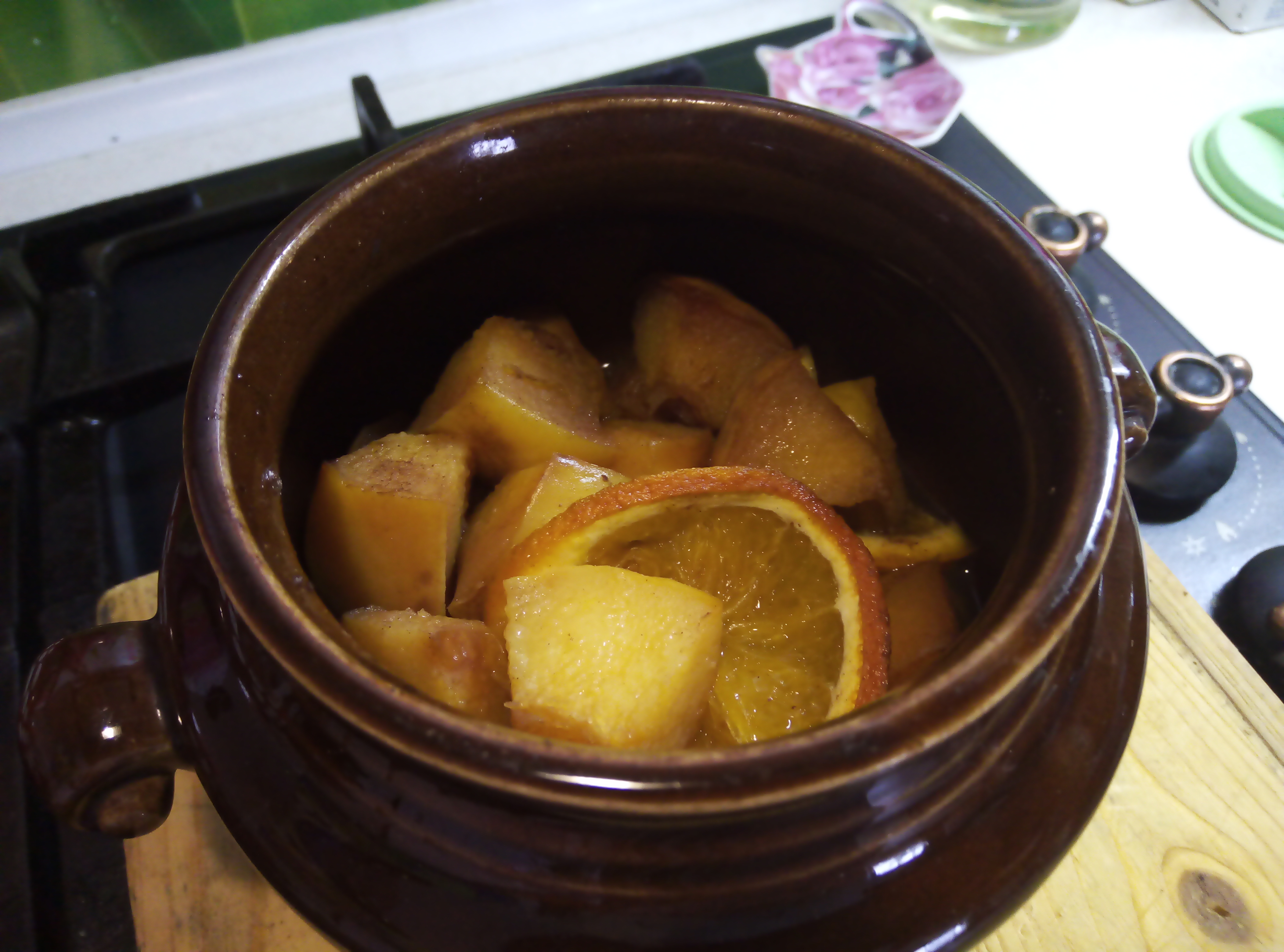 Айва с корицей  и апельсином запечённая в горшочке, в духовке🔥😋
