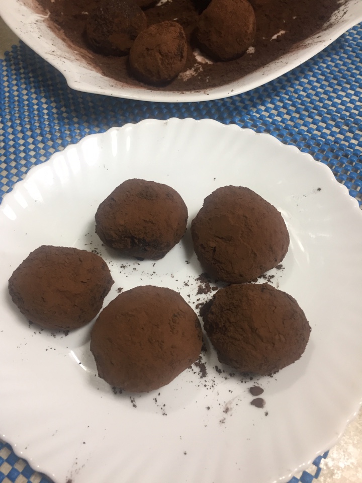 Трюфели из сыра и шоколада