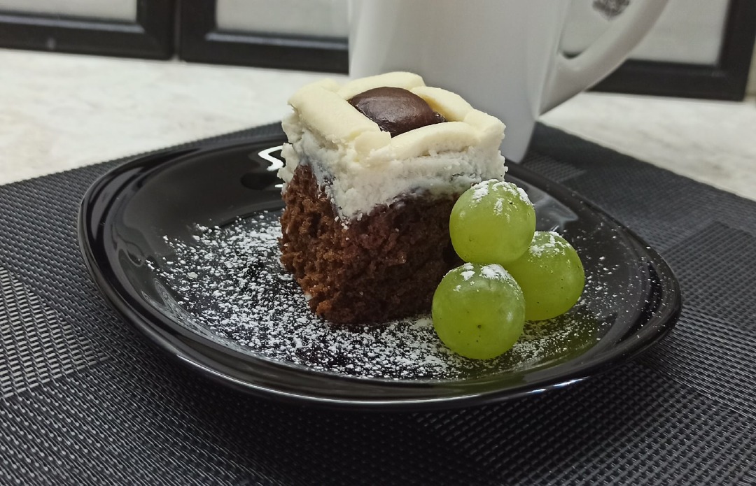 Шоколадный пирог "Подушки" с творогом