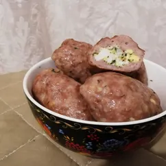 Зразы с яйцом, сыром и зеленью