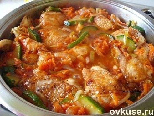 Курица с кабачками в соусе