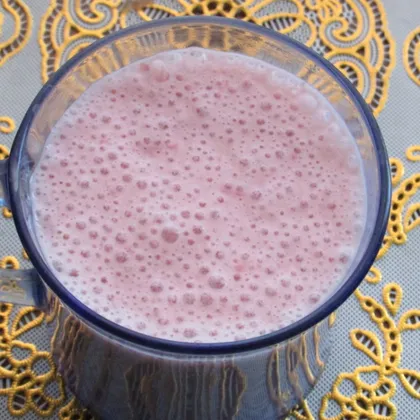 Молочный коктейль со вкусом малины