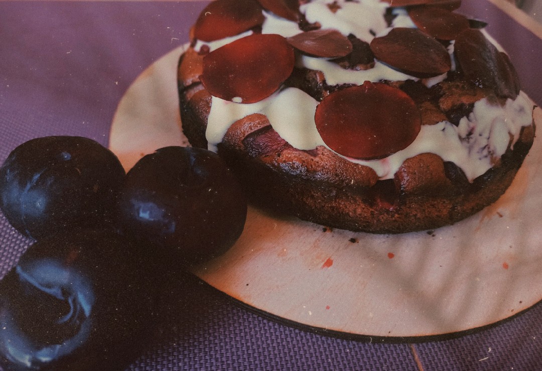 Брауни со сливой 🍑🍊🥭