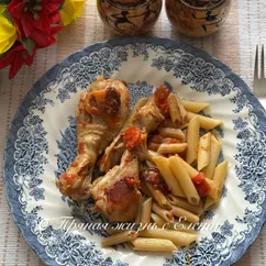 Куриные ножки в томате на сковороде