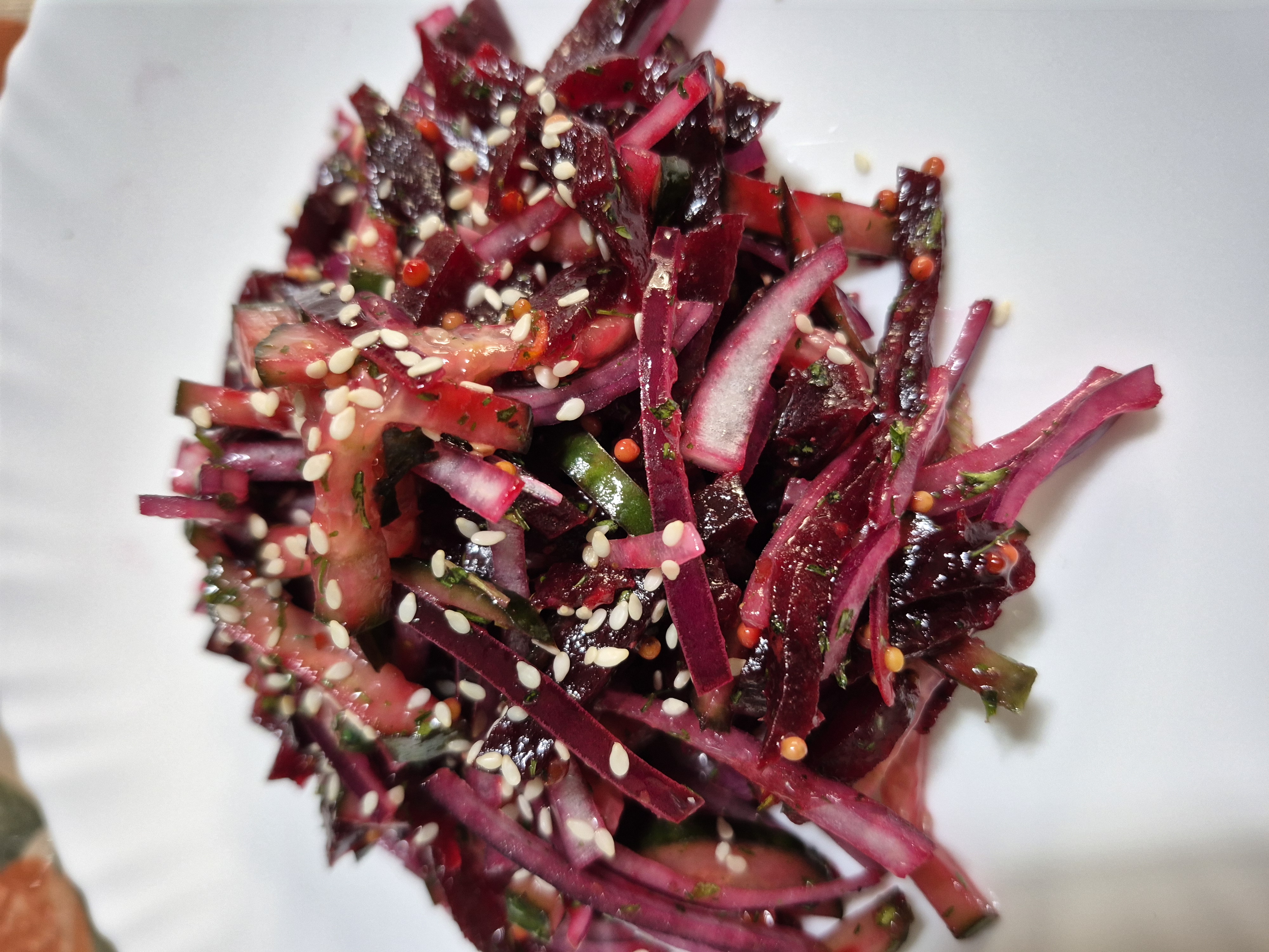 Салат из свёклы с огурцами 