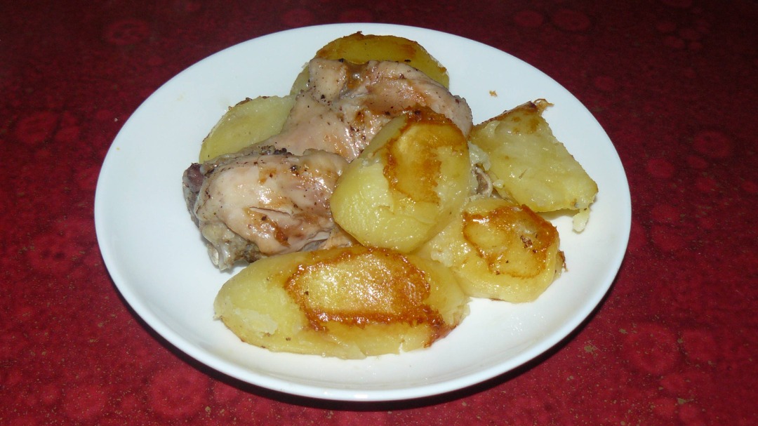 Печеная картошка с курицей
