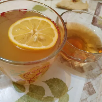 Чай с лимоном и гречишным мёдом