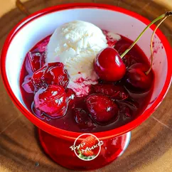Вишневый юбилей десерт-фламбе с ромом