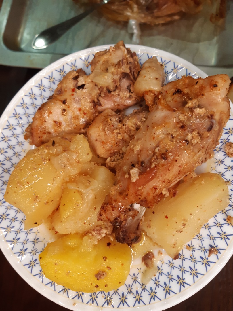 10 классных способов приготовить курицу с картошкой в духовке