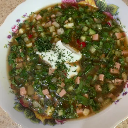 Окрошка со щавелем, шпинатом и рукколой
