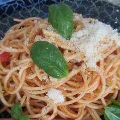 🍝Спагетти с помидором🍅и беконом