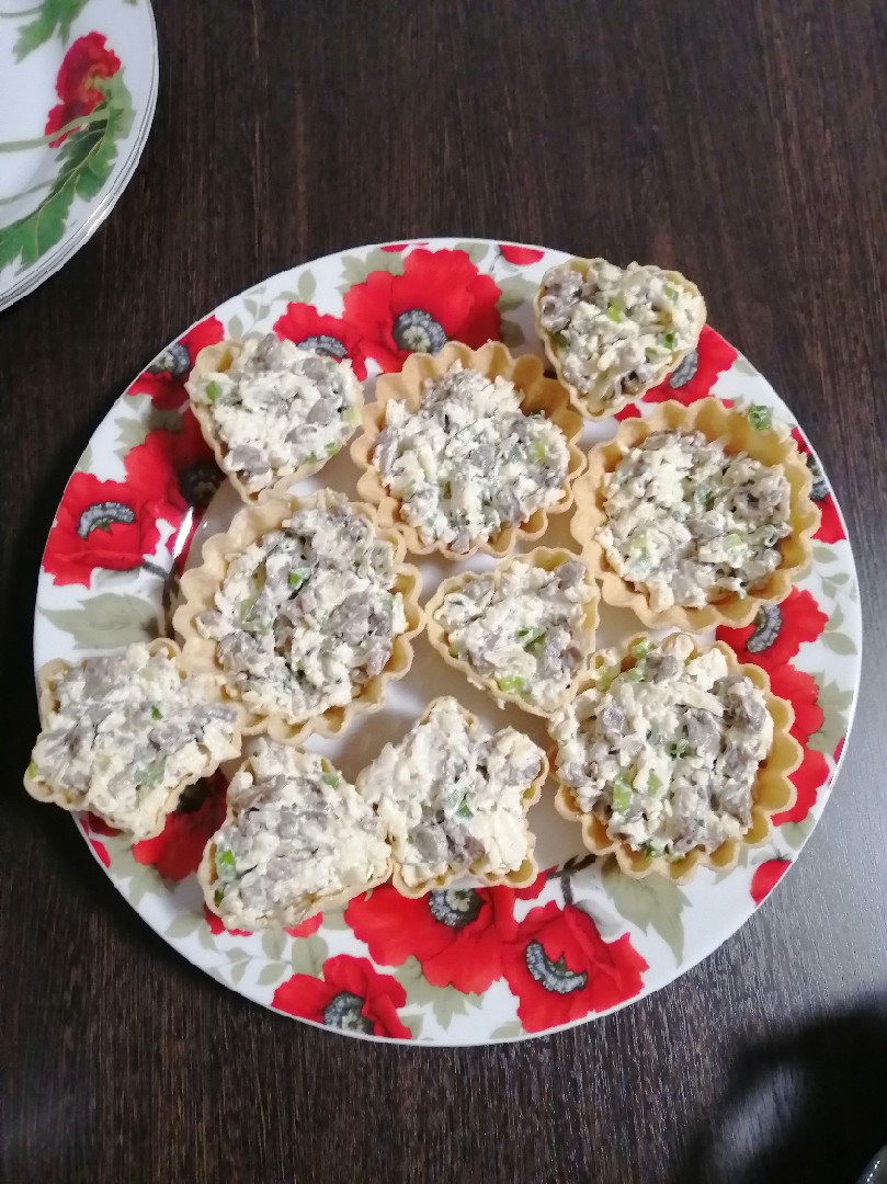 Тарталетки с жареными шампиньонами