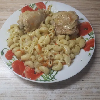Курица с макаронами в одной сковороде