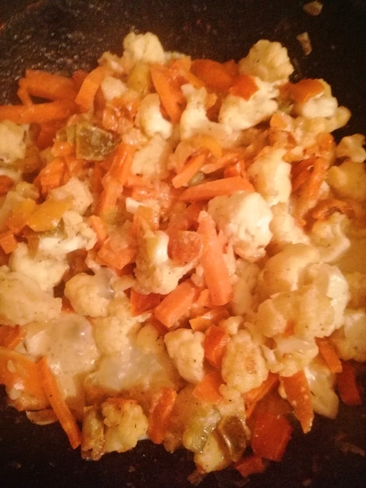 Цветная капуста с овощами