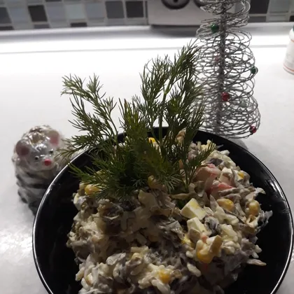 Салат с морской капустой и крабовыми палочками