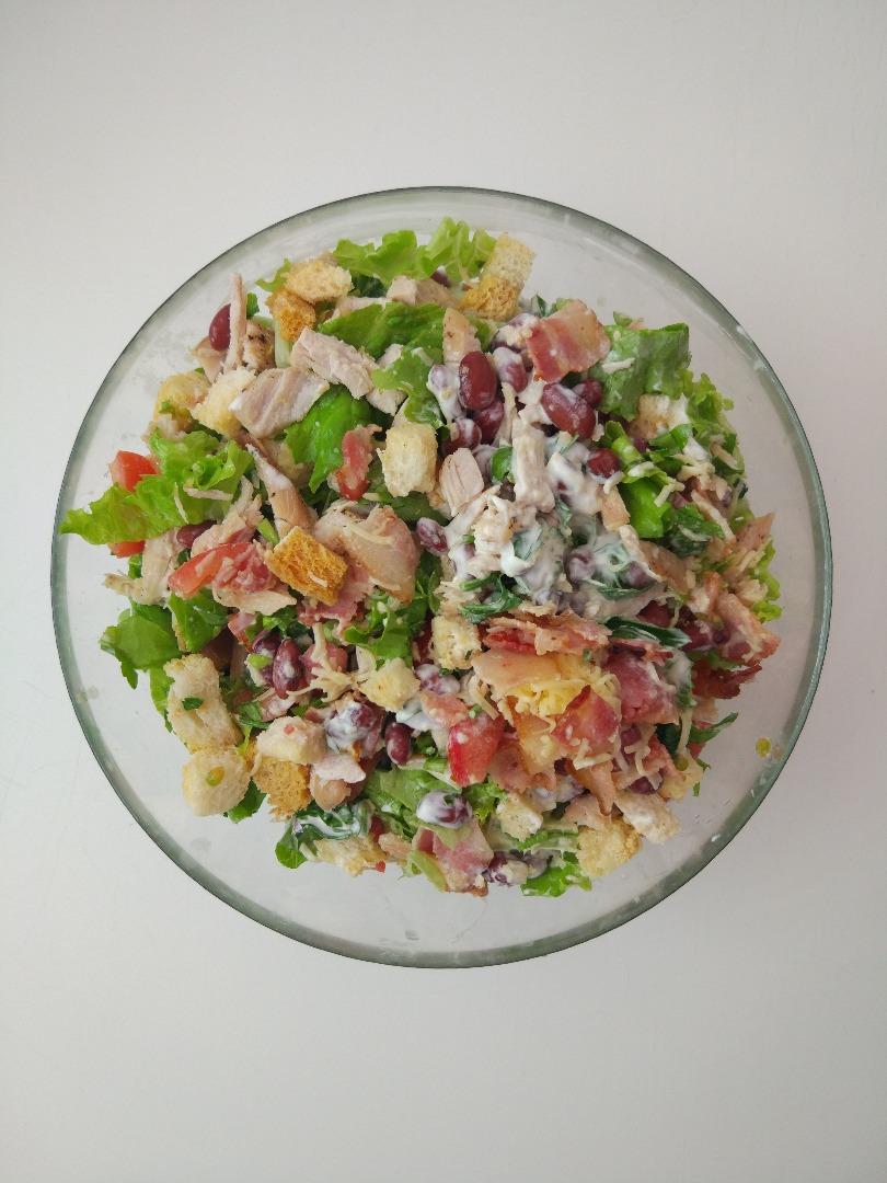 Салат с курицей и беконом – простой и вкусный рецепт, как приготовить пошагово
