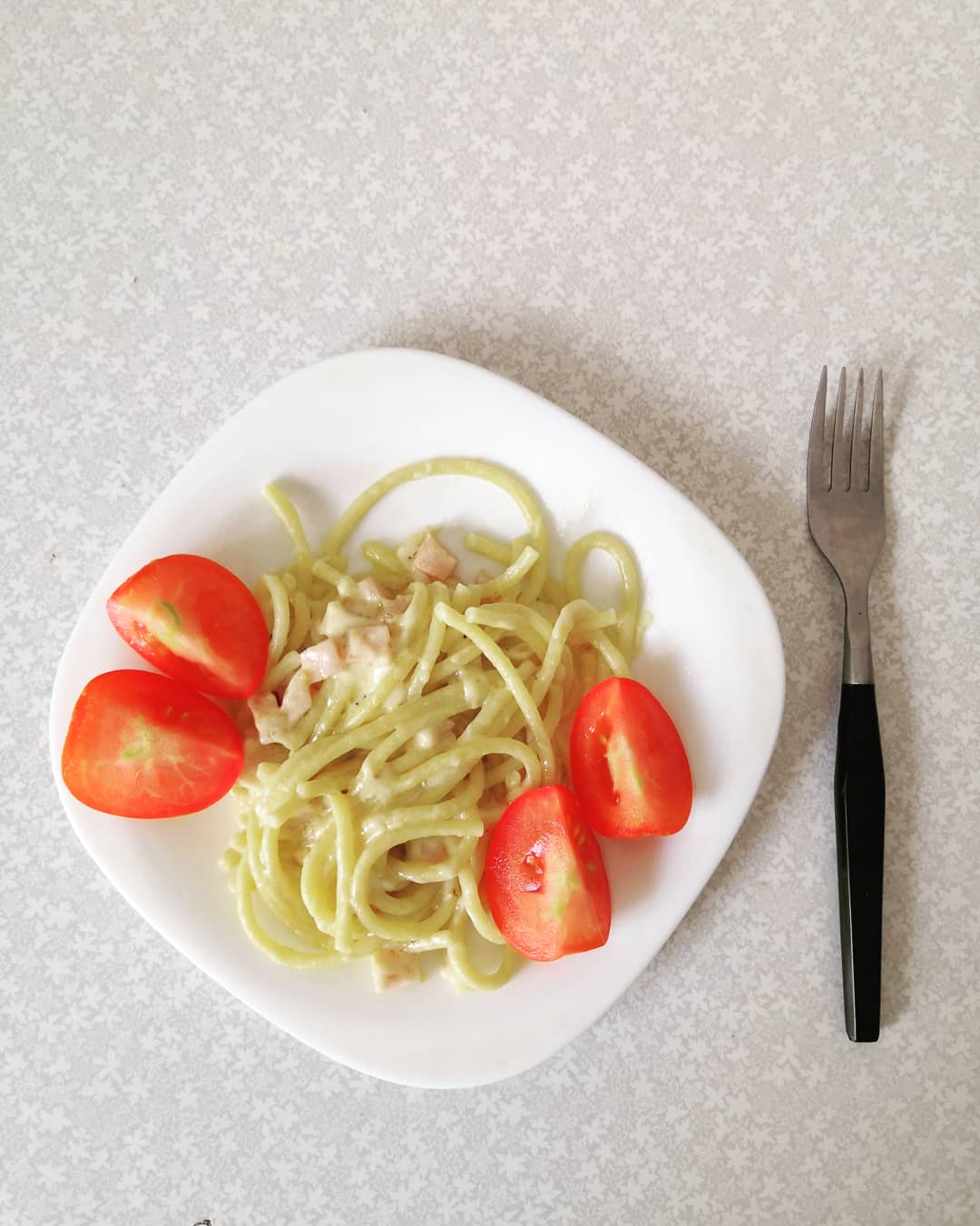 Карбонара с ветчиной 🍝
⠀