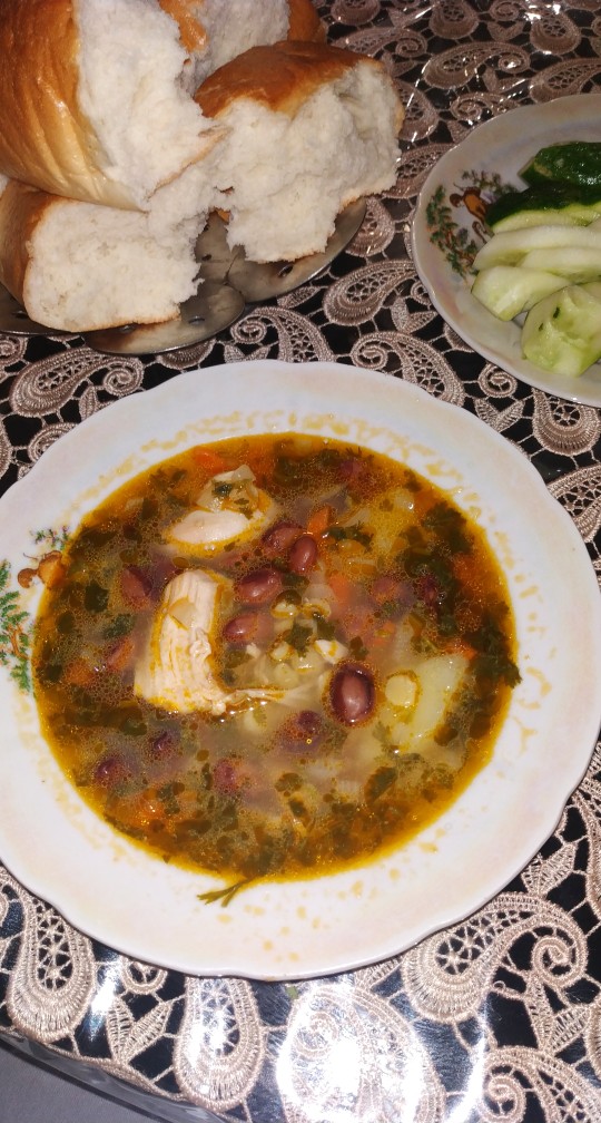 Гороховый суп с картофелем на курином бульоне